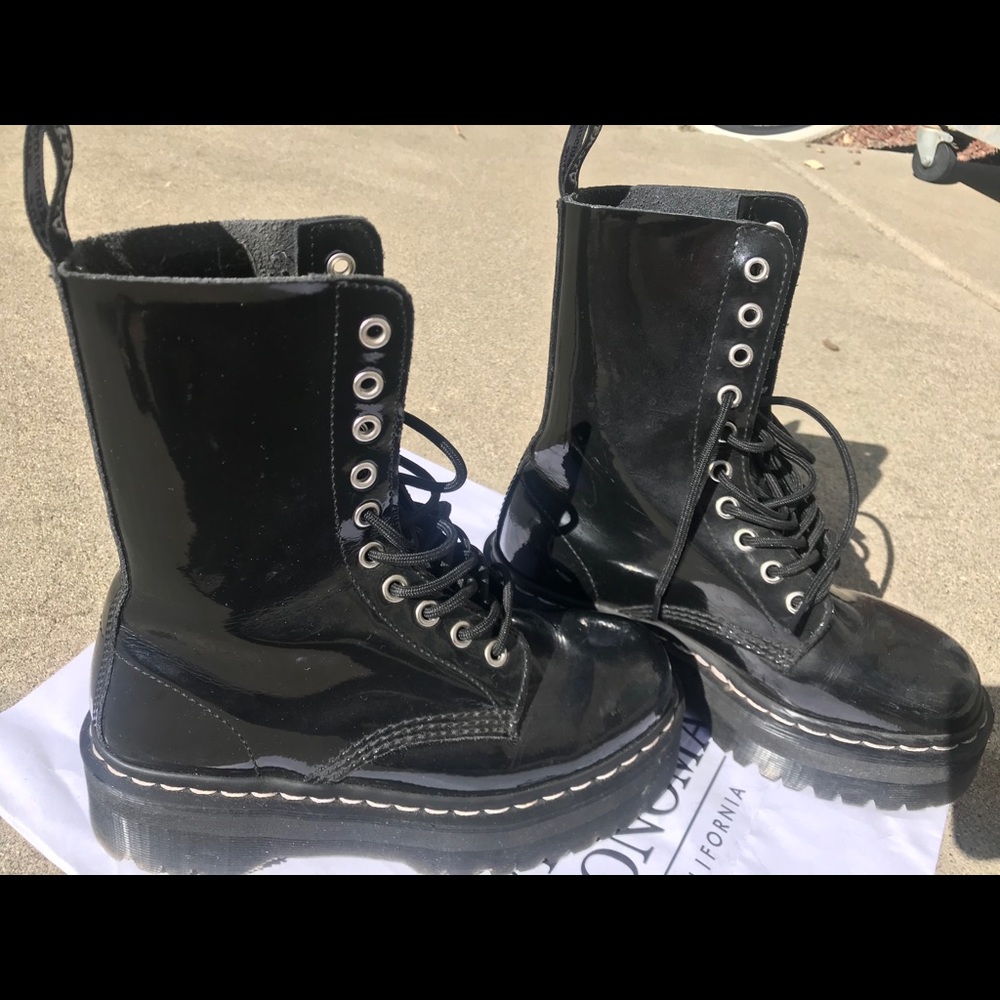 Dr. Martens Aggy 1490 Platform Patent Black Boots